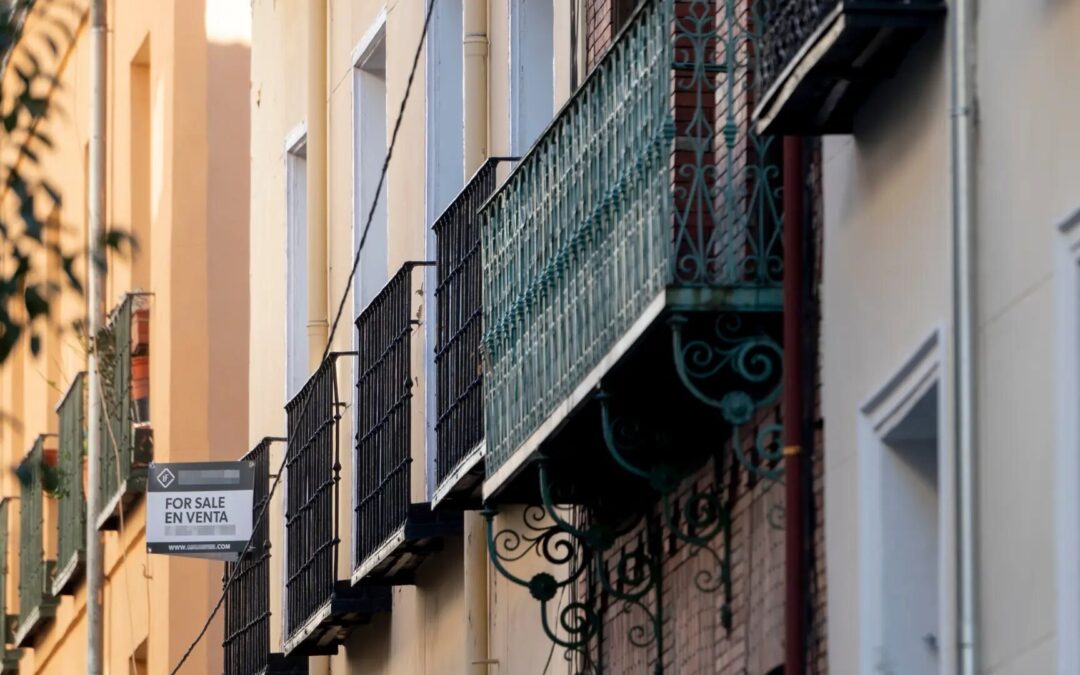 La compraventa de viviendas crece un 5% en febrero y la firma de hipotecas un 0,3%, según registradores